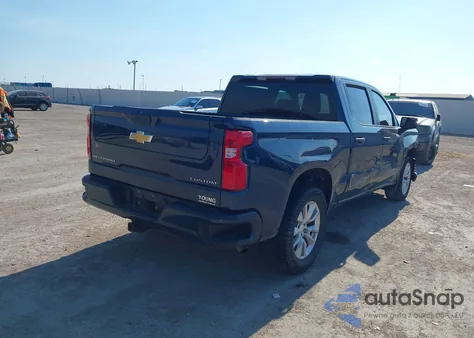 2021 Chevrolet Silverado 1500 2Wd Short Bed Custom z USA, uszkodzony, nr VIN 3GCPWBEK6MG376058